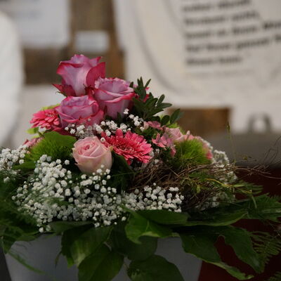 Bild vergr&ouml;&szlig;ern: Blumenstrauß Zieglerkotten